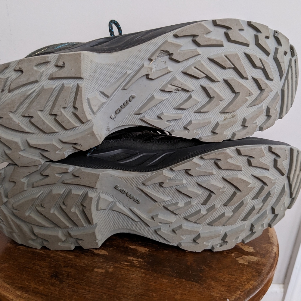Lowa levante GTX QC women's hiking boots